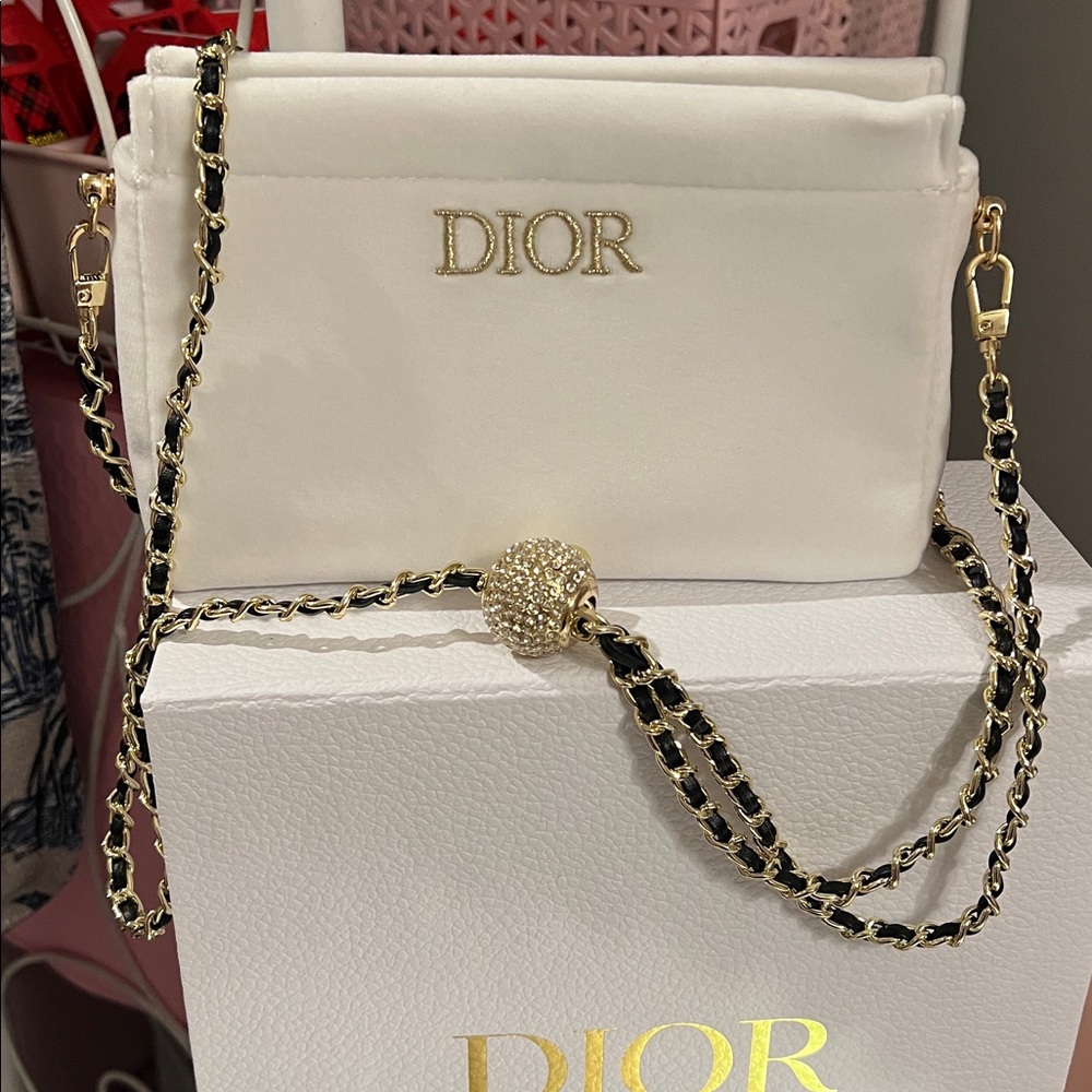 Dior Pouch with Adjustable Chain Strap - Picture 10 of 10